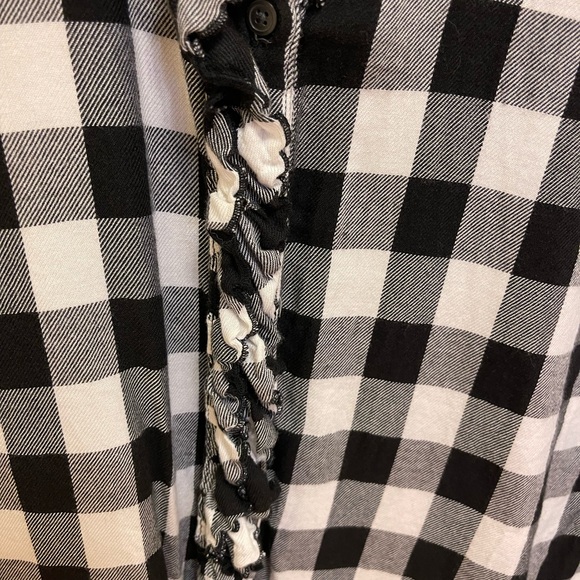 Cutest Flannel Shirt! - Picture 4 of 6